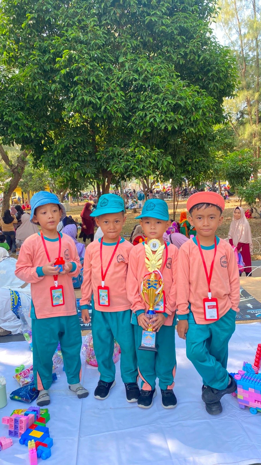 Bermain di Luar Kelas